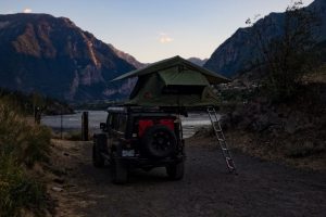 Simon Ratcliffe Photo of Lucille and her roof top tent on the Fraser River at dusk